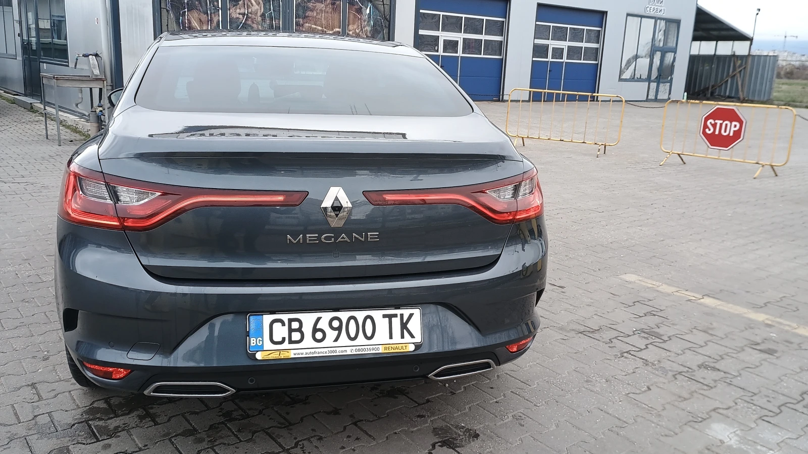 Renault Megane 1.3 tce, снимка 4 - Автомобили и джипове - 54015137