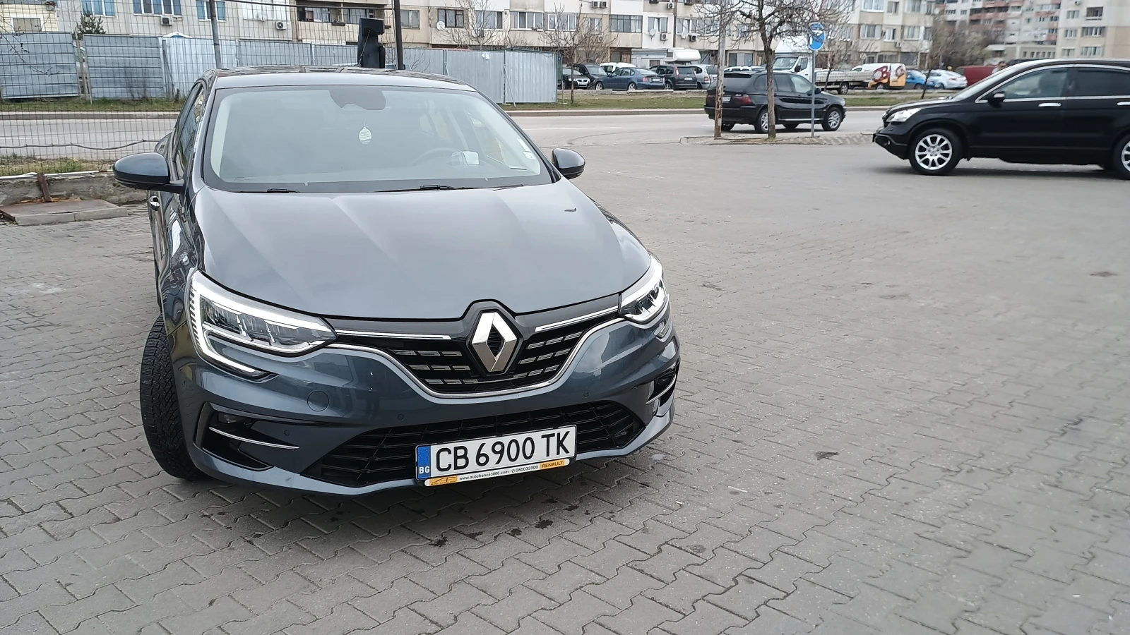 Renault Megane 1.3 tce, снимка 5 - Автомобили и джипове - 54015137