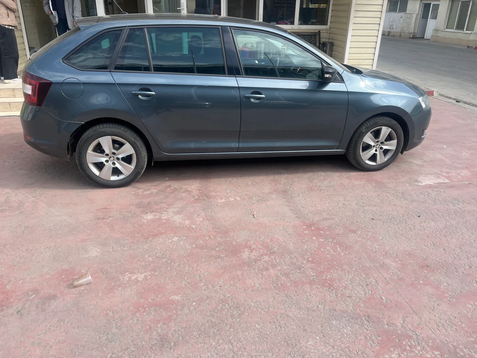 Skoda Rapid 1.6 TDI, снимка 3 - Автомобили и джипове - 54199045