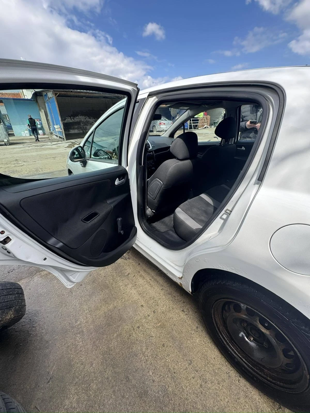 Peugeot 207, снимка 6 - Автомобили и джипове - 54207792