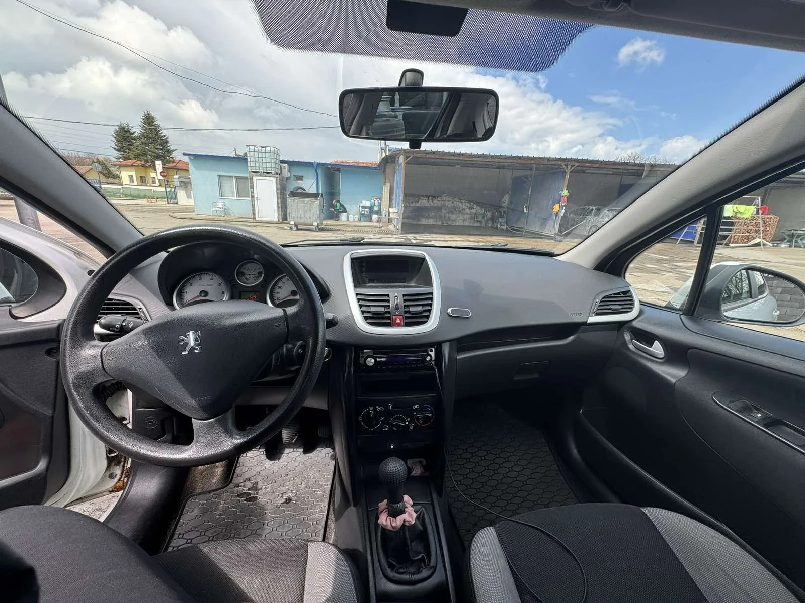 Peugeot 207, снимка 11 - Автомобили и джипове - 54207792