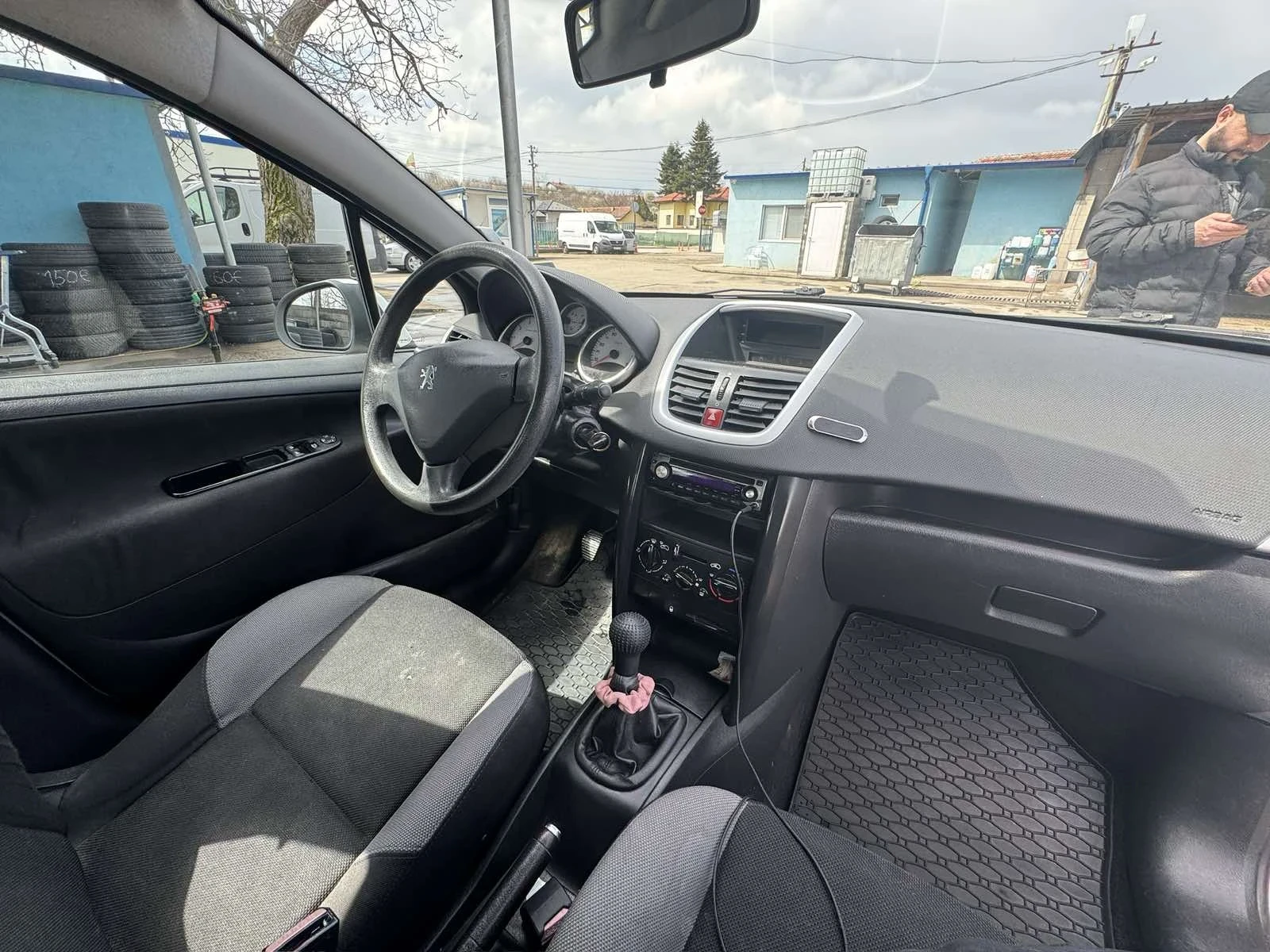 Peugeot 207, снимка 8 - Автомобили и джипове - 54207792