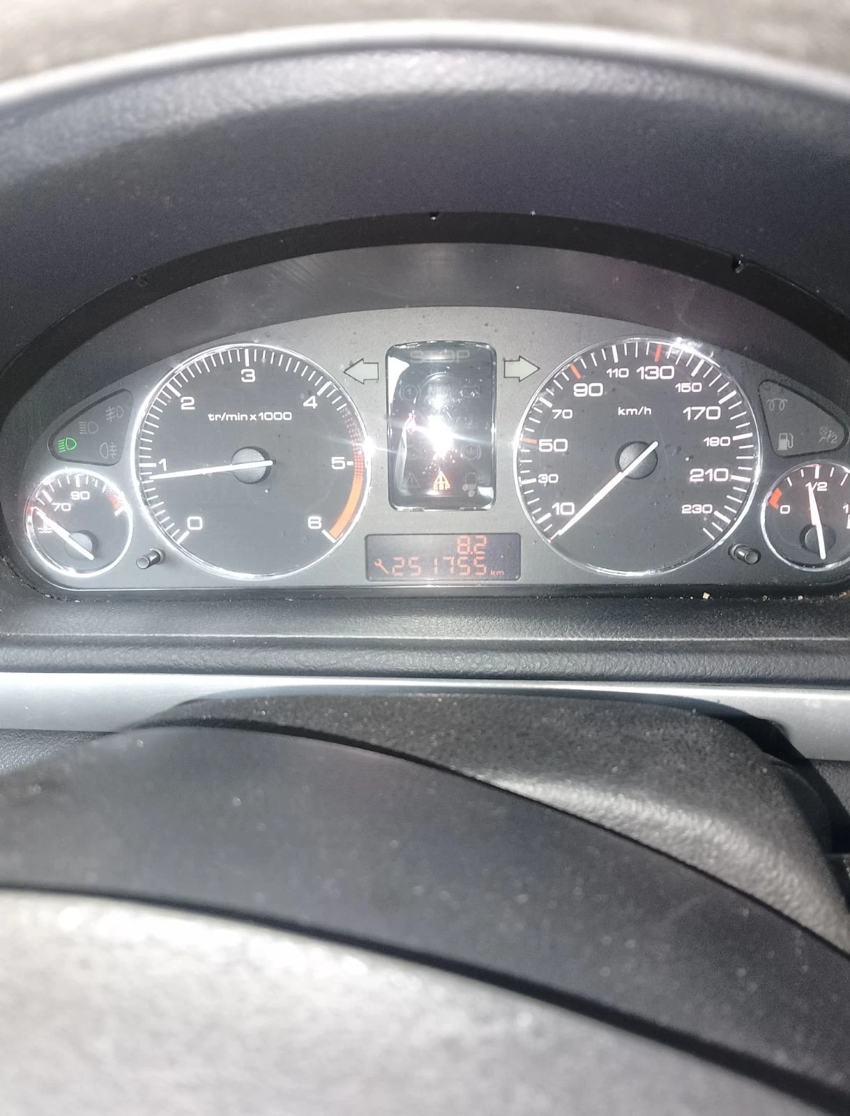 Peugeot 407, снимка 8 - Автомобили и джипове - 54494501