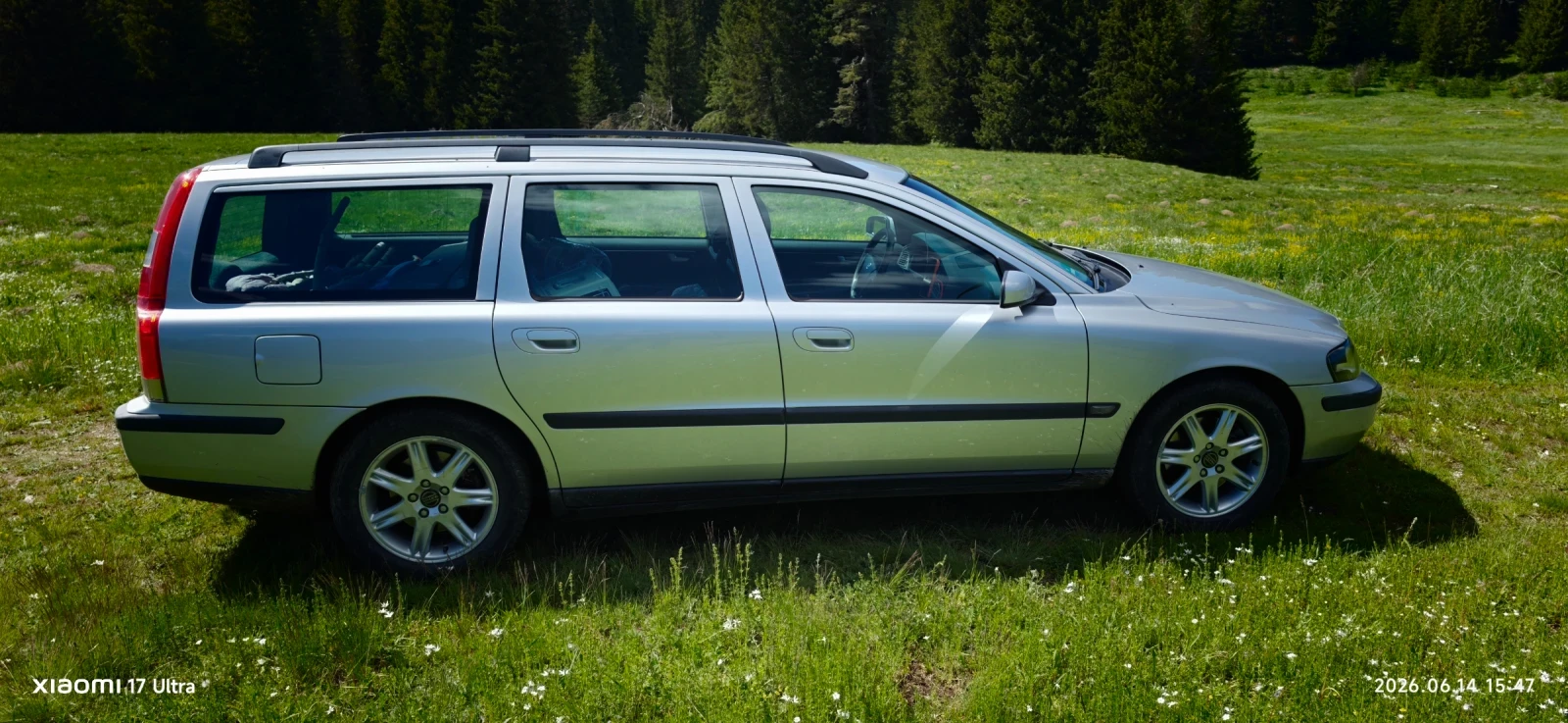 Volvo V70, снимка 3 - Автомобили и джипове - 54917470