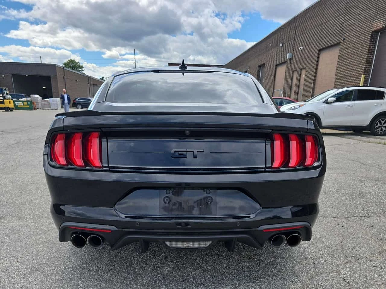 Ford Mustang * GT * CARFAX * БЕЗ ПЪРВОНАЧАЛНА ВНОСКА, снимка 13 - Автомобили и джипове - 54996375