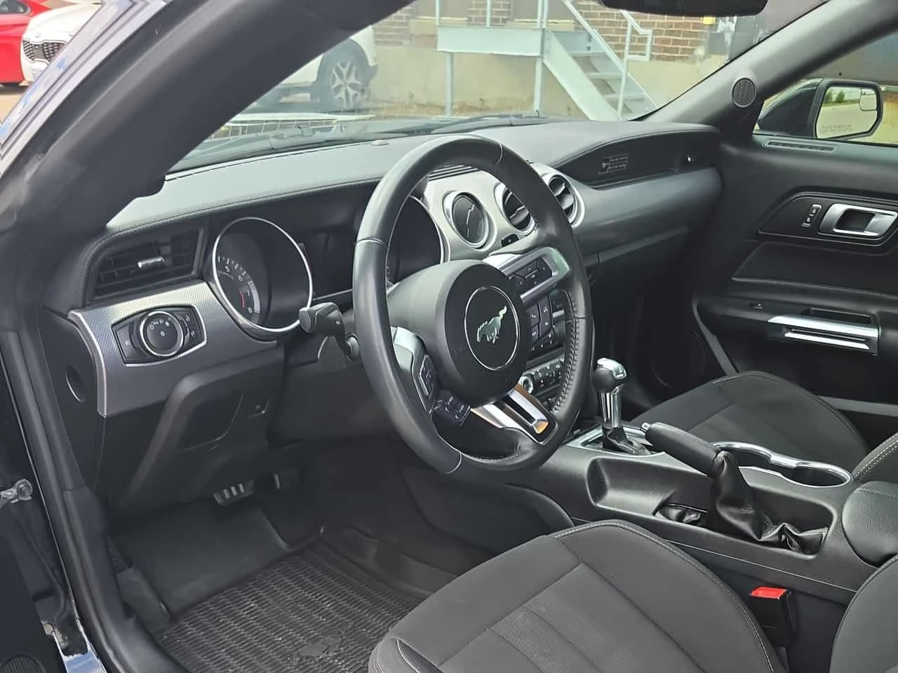 Ford Mustang * GT * CARFAX * БЕЗ ПЪРВОНАЧАЛНА ВНОСКА, снимка 5 - Автомобили и джипове - 54996375