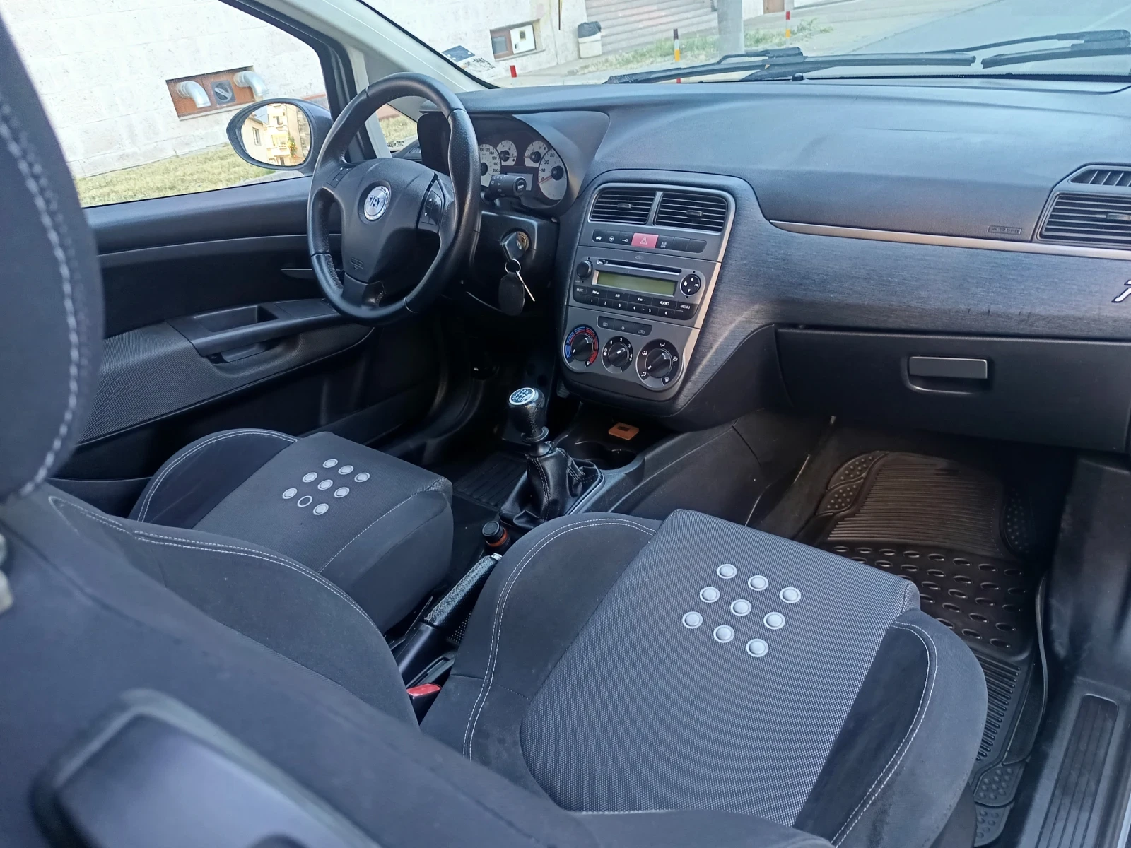 Fiat Punto 1.2 ГАЗ, КЛИМАТИК , снимка 14 - Автомобили и джипове - 55075359