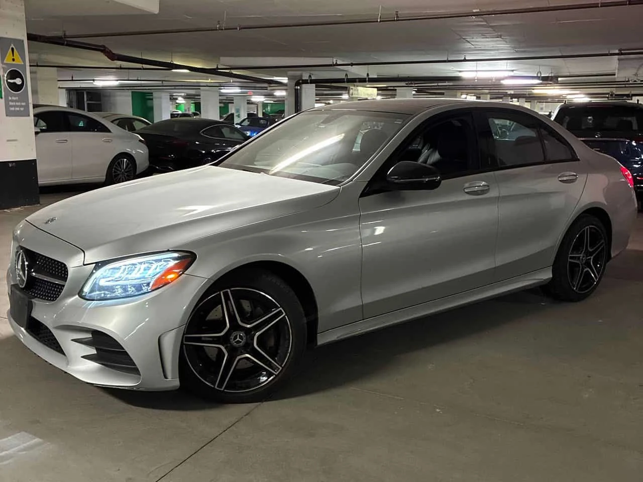 Mercedes-Benz C 300 * CARFAX * ОПЦИЯ ЗА ФИНАНСИРАНЕ , снимка 2 - Автомобили и джипове - 55303495