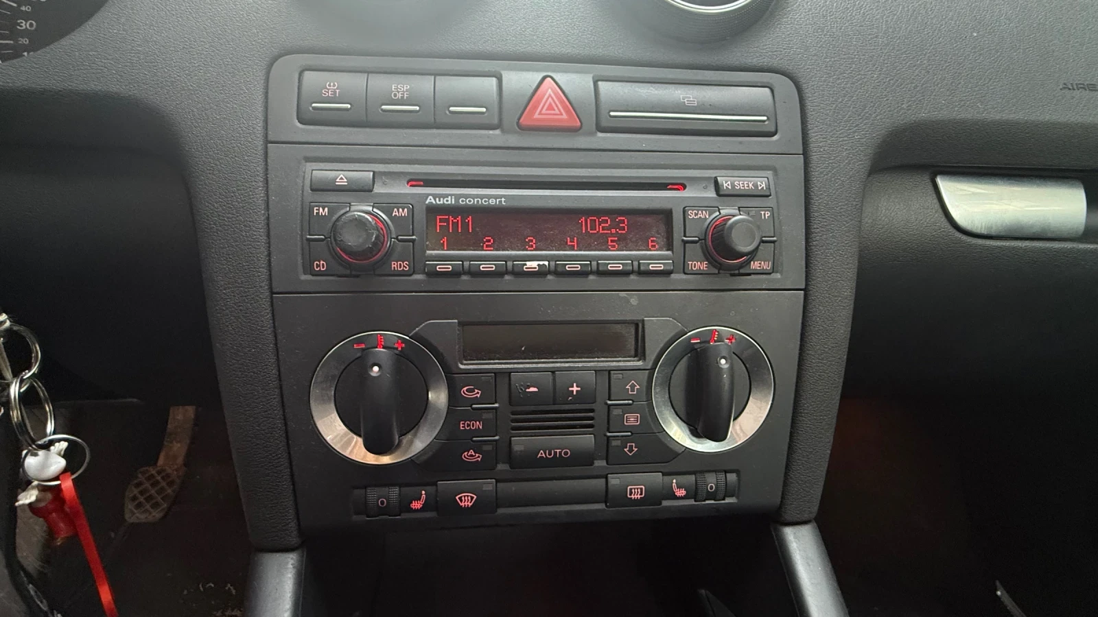 Audi A3 8P, снимка 8 - Автомобили и джипове - 55385419