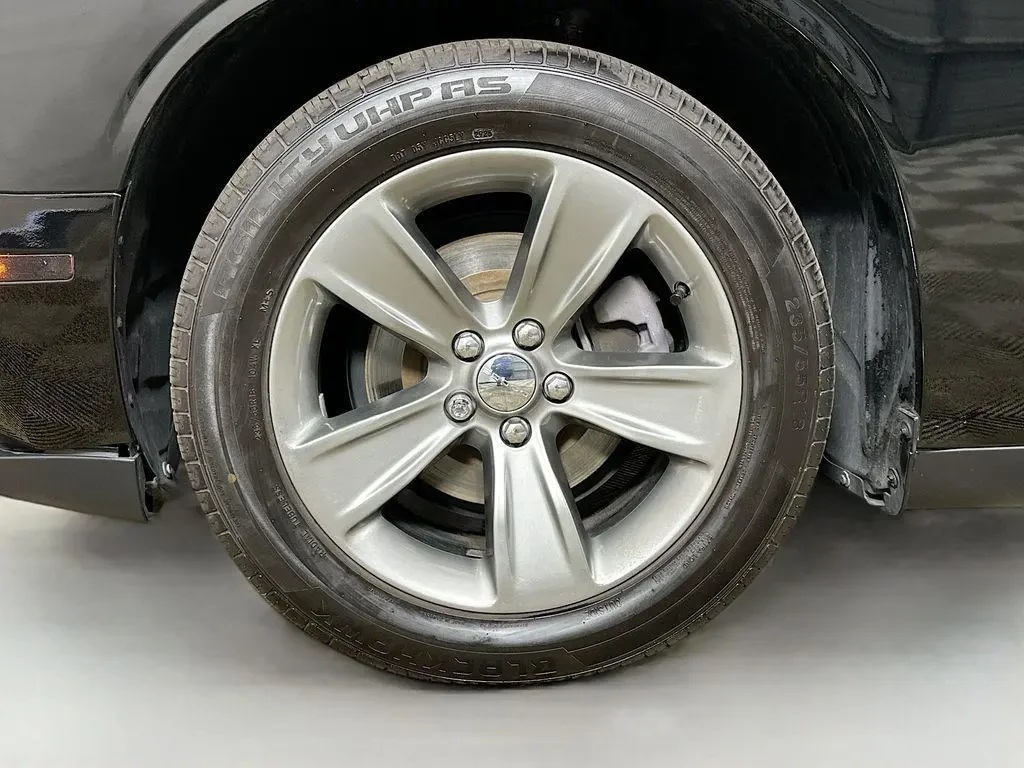 Dodge Challenger SXT, снимка 9 - Автомобили и джипове - 55510323