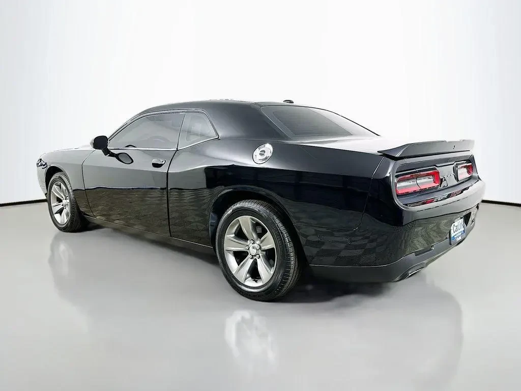 Dodge Challenger SXT, снимка 4 - Автомобили и джипове - 55510323