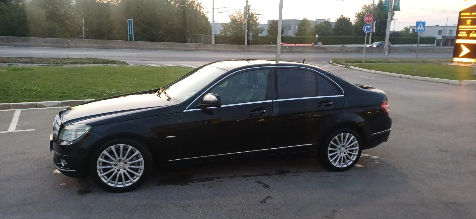 Mercedes-Benz C 220 Лек, снимка 10 - Автомобили и джипове - 56231087