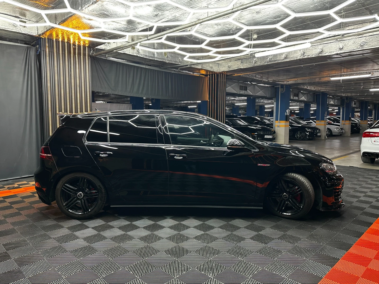VW Golf 2.0i 220 к.с. , снимка 4 - Автомобили и джипове - 56566654