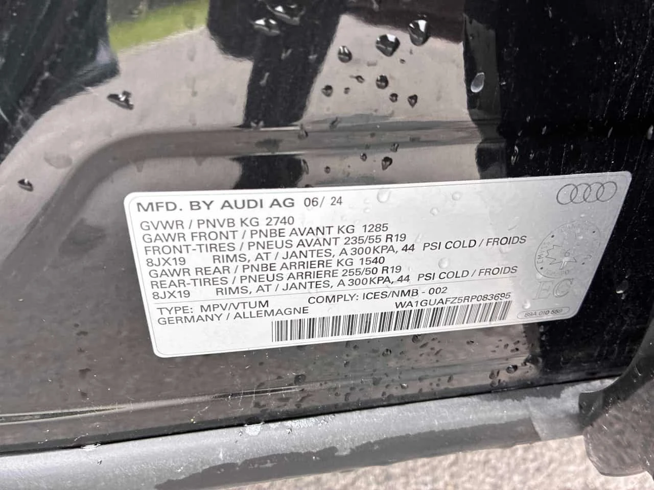 Audi Q4 E - TRON * 55 quattro * АВТОКРЕДИТ* , снимка 11 - Автомобили и джипове - 56650600