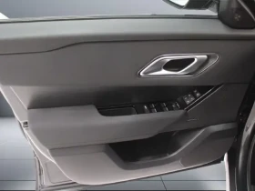 Land Rover Range Rover Velar D200 = Dynamic SE = Black Pack Гаранция - 53666 € / 104961.57 лв. - 40541372 4