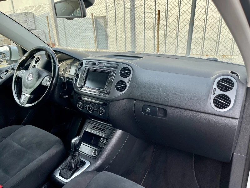 VW Tiguan FACELIFT 2.0 TDI 4Motion/EURO 6, снимка 11 - Автомобили и джипове - 42179165