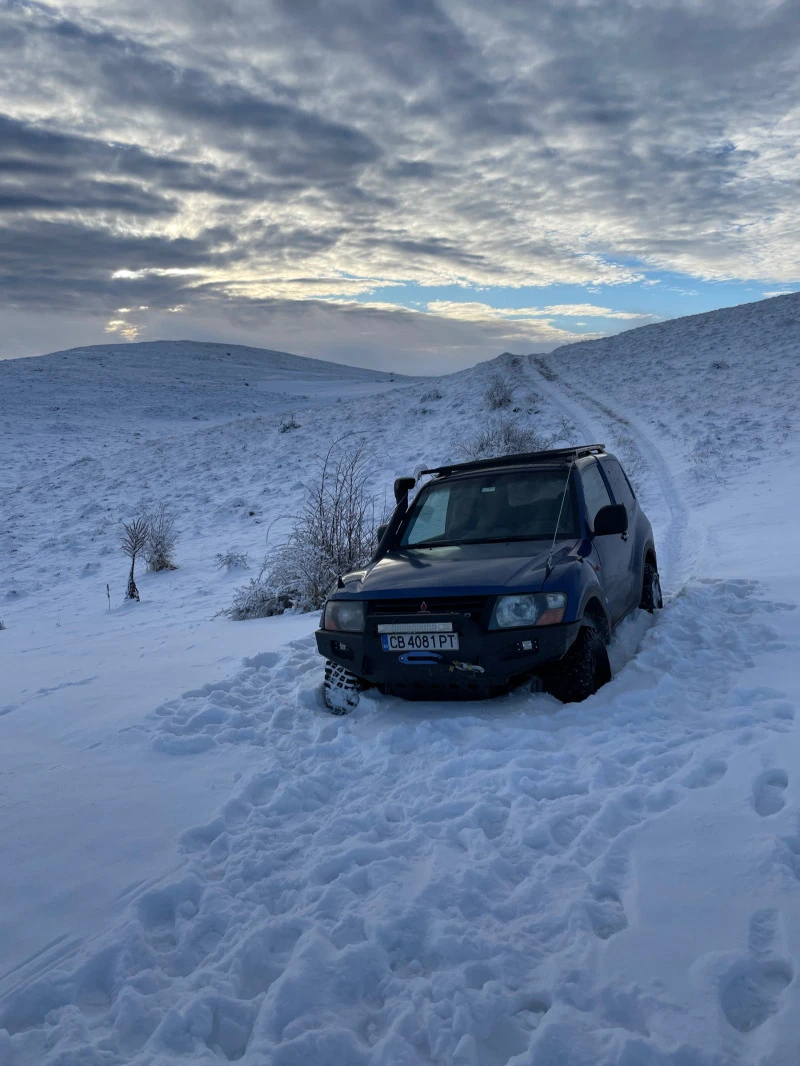 Mitsubishi Pajero 3.2 165кс, снимка 8 - Автомобили и джипове - 46140843