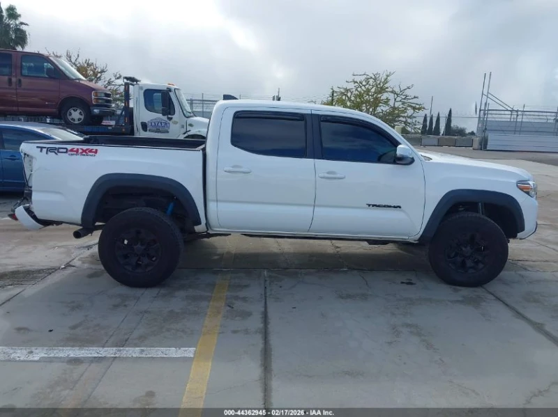 Toyota Tacoma 3.5l Trd Off-Road, снимка 13 - Автомобили и джипове - 53583426