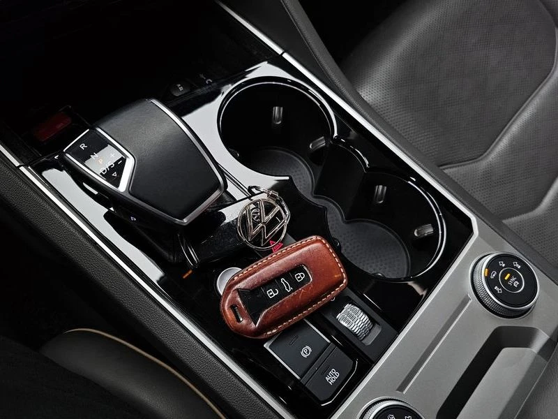 VW Touareg 3.0 TDI Prestige, снимка 9 - Автомобили и джипове - 56087768