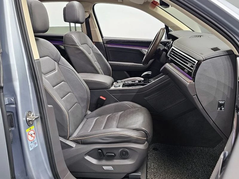 VW Touareg 3.0 TDI Prestige, снимка 10 - Автомобили и джипове - 56087768