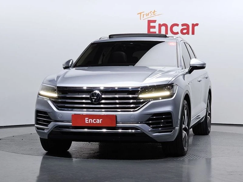 VW Touareg 3.0 TDI Prestige, снимка 3 - Автомобили и джипове - 56087768