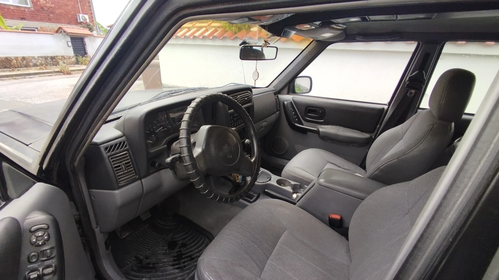 Jeep Cherokee  - изображение 10