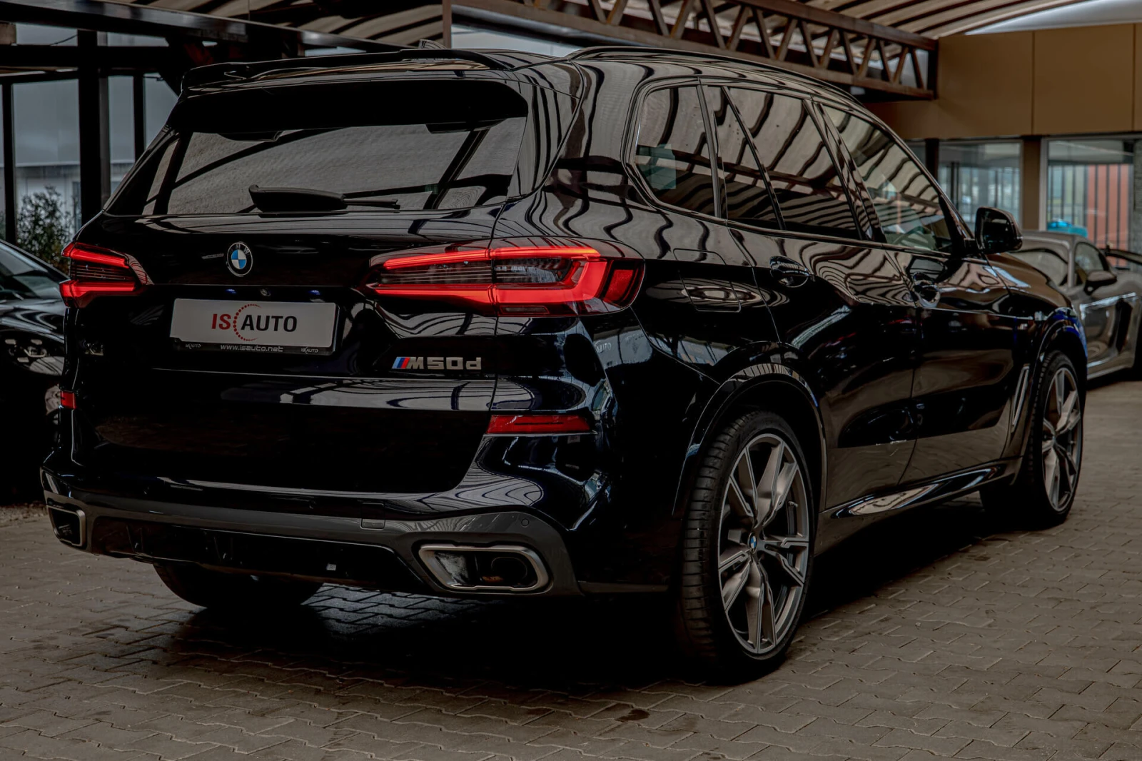 BMW X5 M50D/Swarovski/Bowers & Wilkins Diamond/Sky Lounge - изображение 3