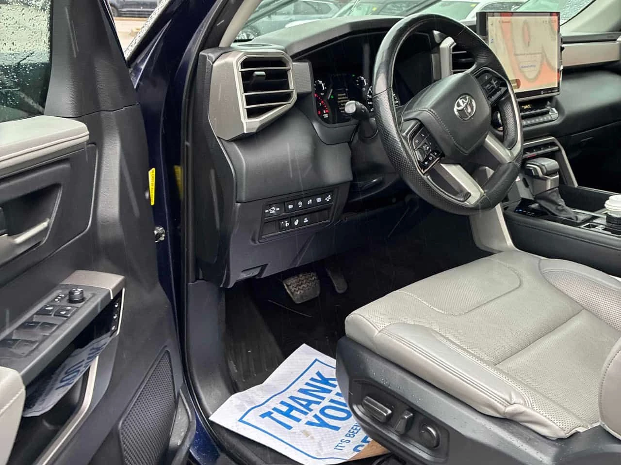 Toyota Tundra  Limited /CARFAX/Панорама/Подгрев/Обдух/Клип, снимка 5 - Автомобили и джипове - 53804627