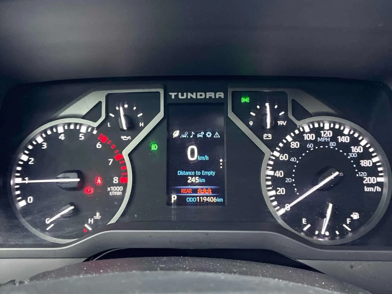 Toyota Tundra  Limited /CARFAX/Панорама/Подгрев/Обдух/Клип, снимка 6 - Автомобили и джипове - 53804627