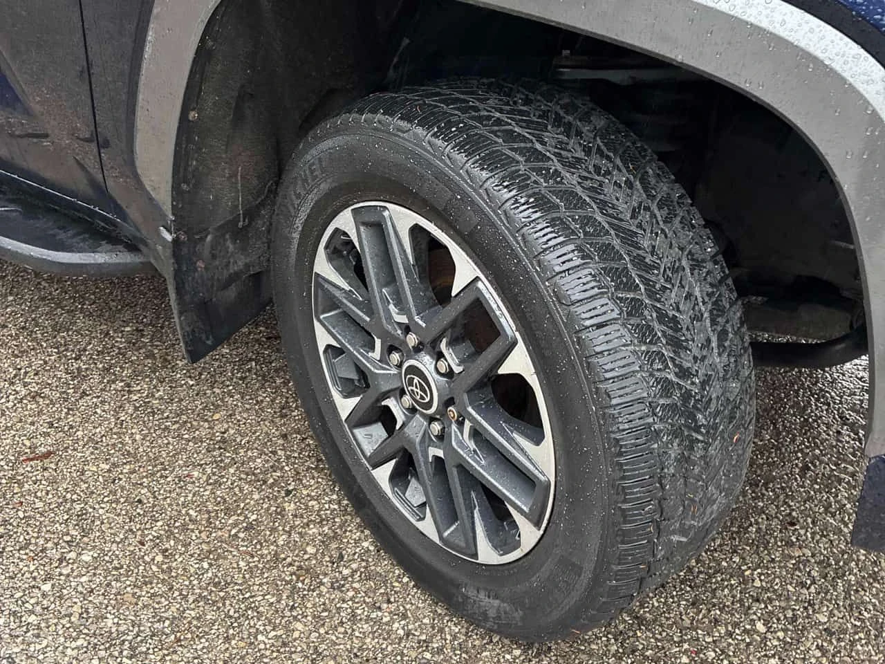 Toyota Tundra  Limited /CARFAX/Панорама/Подгрев/Обдух/Клип, снимка 14 - Автомобили и джипове - 53804627