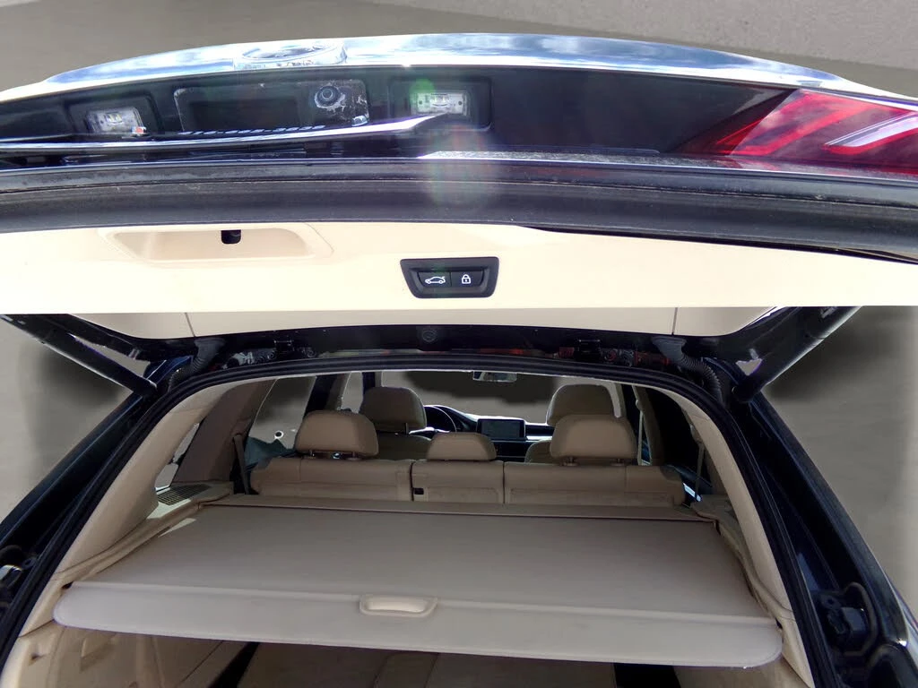 BMW X5 xDrive* АвтоКредит* (ЦЕНА ДО БГ), снимка 13 - Автомобили и джипове - 54040740