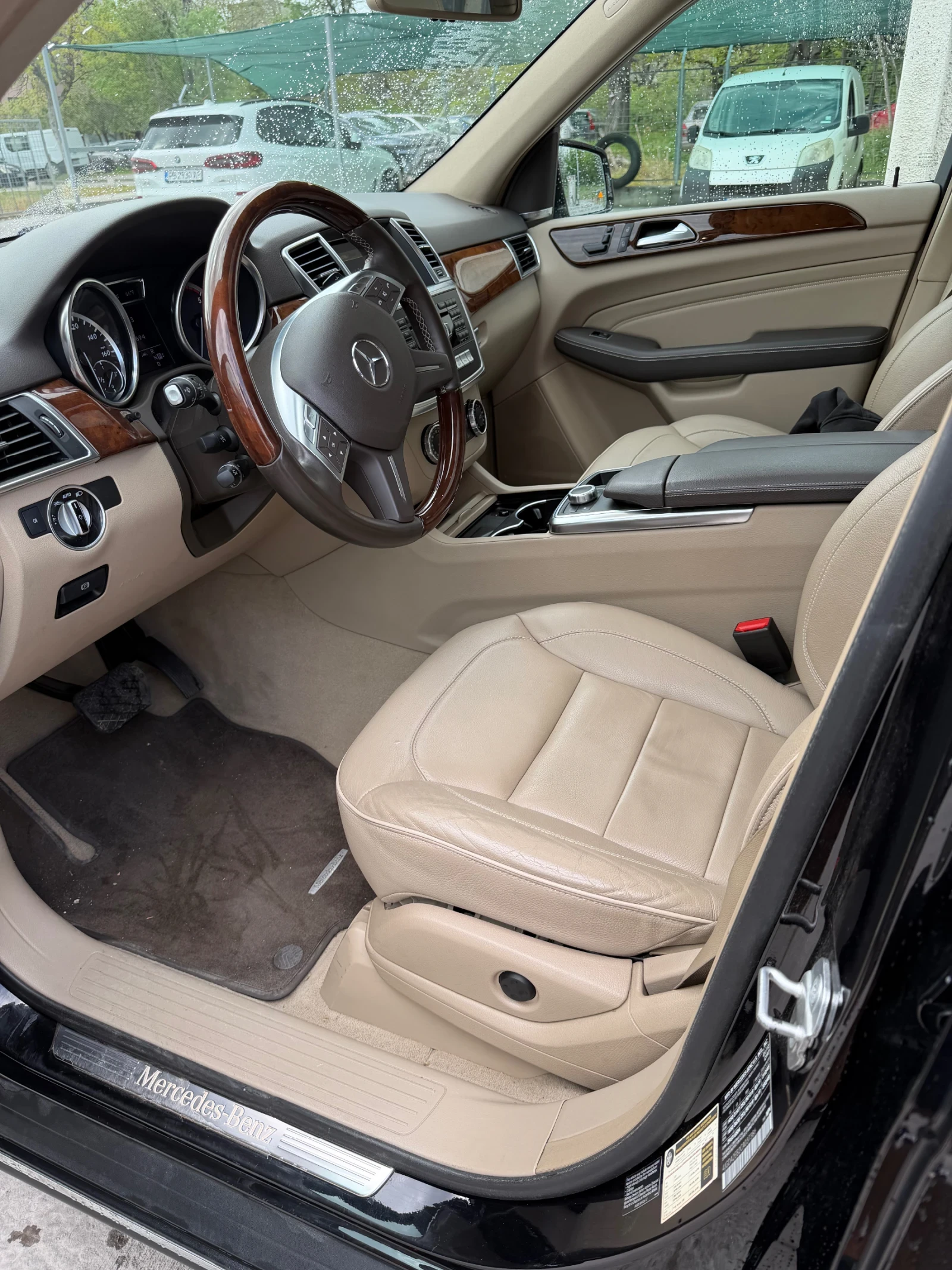 Mercedes-Benz ML 350 Bluetec CDI, снимка 7 - Автомобили и джипове - 54259669