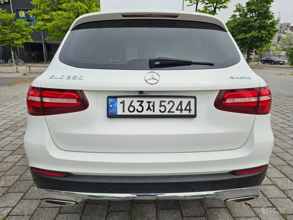 Mercedes-Benz GLC 250 4MATIC* ПОДГРЕВ* КАМЕРА* КЕЙЛЕС* , снимка 6 - Автомобили и джипове - 54702296