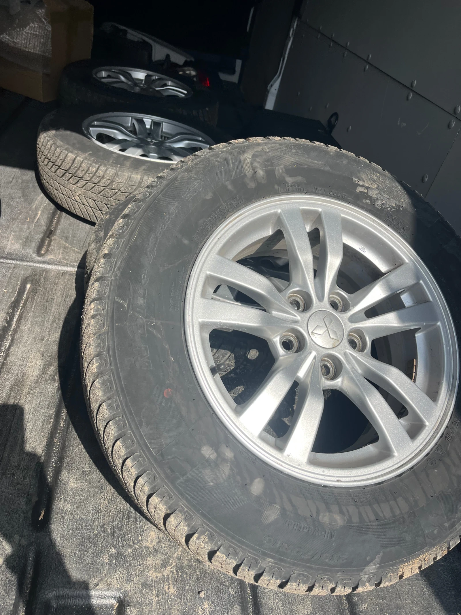 Mitsubishi Outlander Автомат , 4Х4, Бартер!, снимка 11 - Автомобили и джипове - 54965575