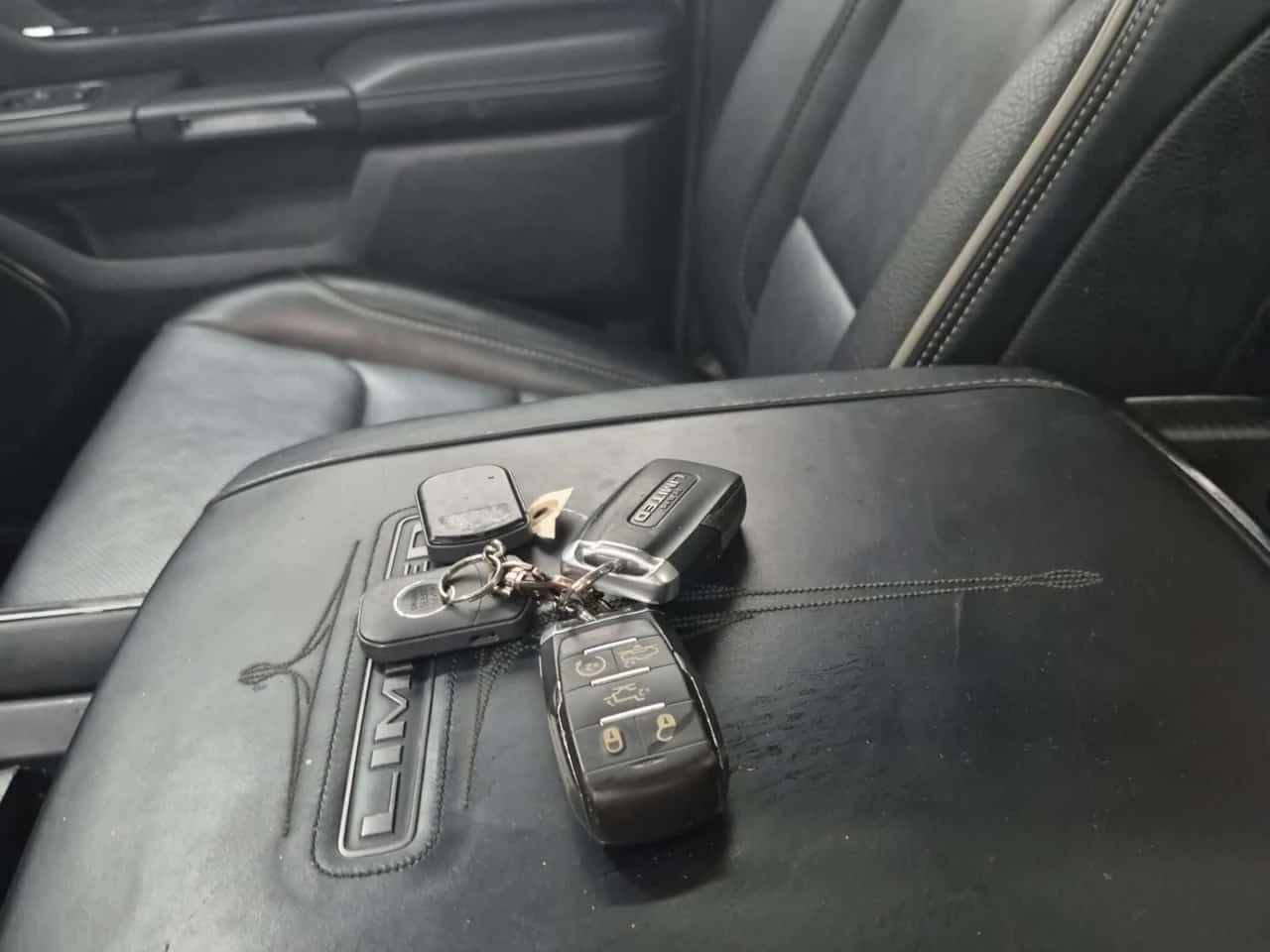 Dodge RAM 1500 LIMITED CREW /360/H&K, снимка 8 - Автомобили и джипове - 55092532