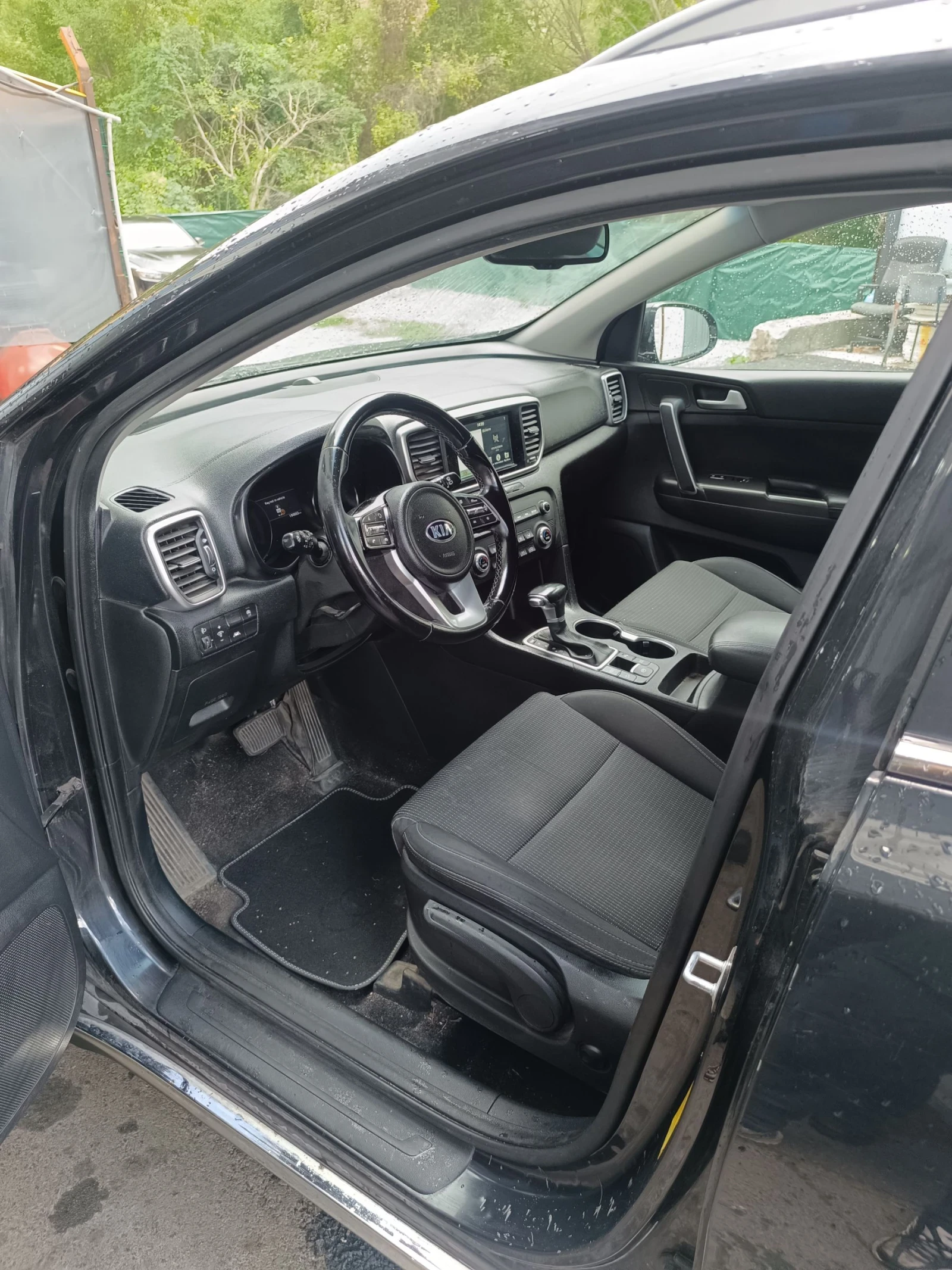 Kia Sportage 1.6 Crdi Automatic , снимка 14 - Автомобили и джипове - 55590492