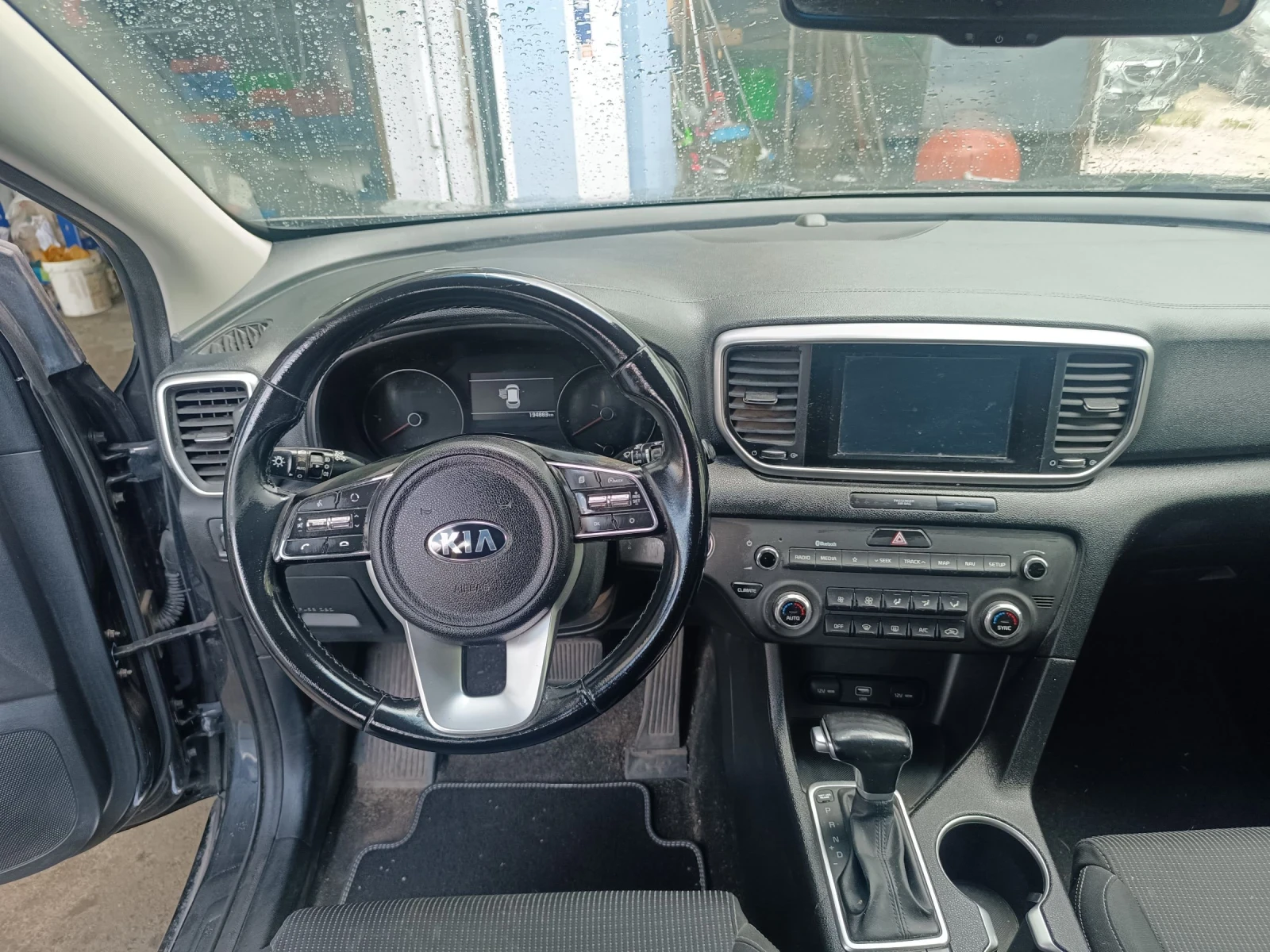 Kia Sportage 1.6 Crdi Automatic , снимка 11 - Автомобили и джипове - 55590492