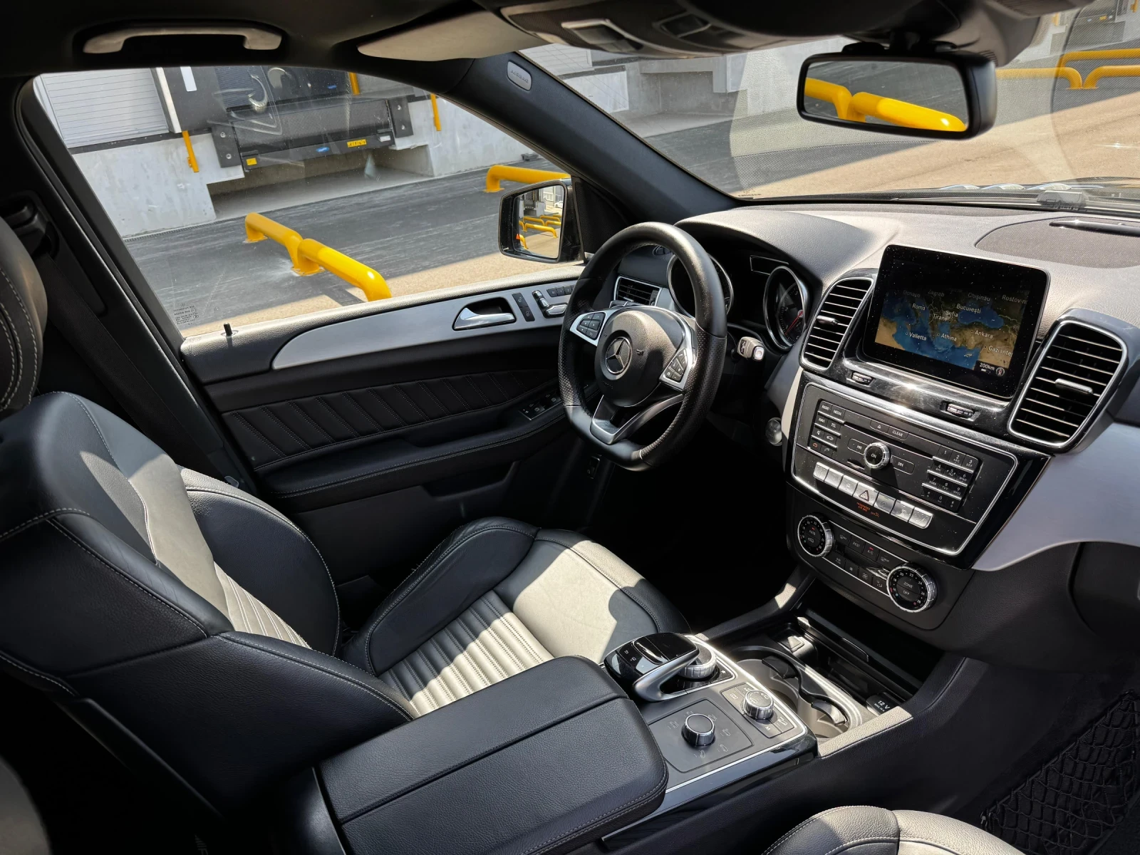 Mercedes-Benz GLE 350 Гаранция! Вакуум Бързи Бавни Дистроник 360 Harman, снимка 14 - Автомобили и джипове - 55926081