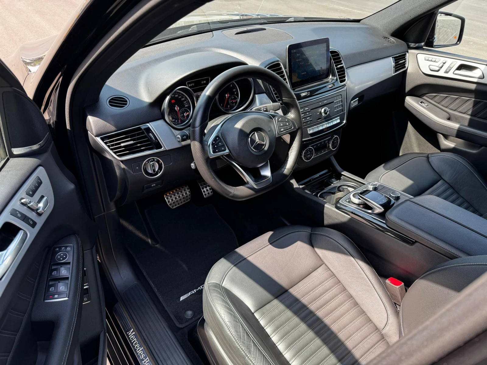 Mercedes-Benz GLE 350 Гаранция! Вакуум Бързи Бавни Дистроник 360 Harman, снимка 12 - Автомобили и джипове - 55926081