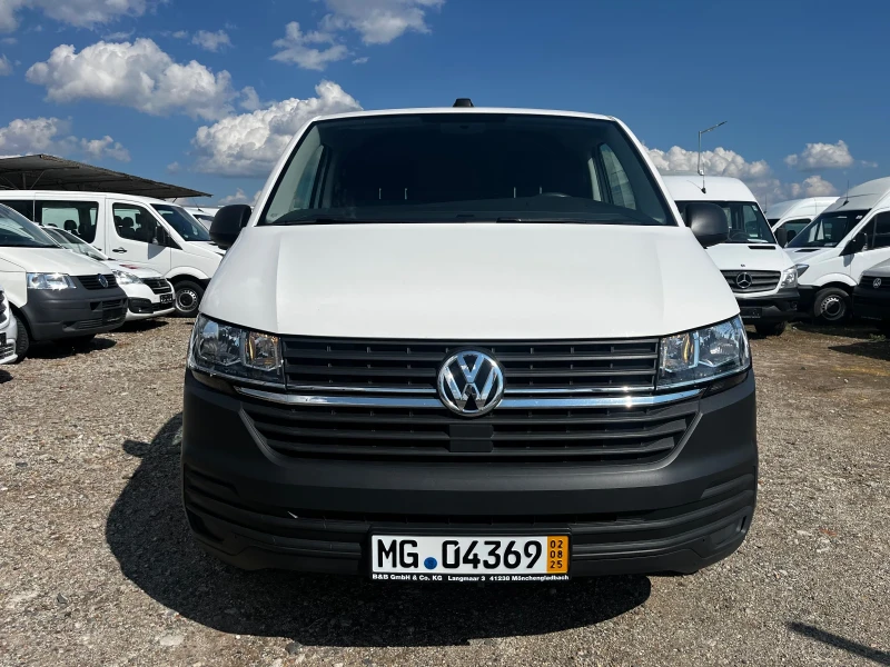 VW Transporter T6.1 facelift/2.0TDI/MAXI/СЕРВИЗНА ИСТОРИЯ/УНИКАТ, снимка 3 - Бусове и автобуси - 51461759