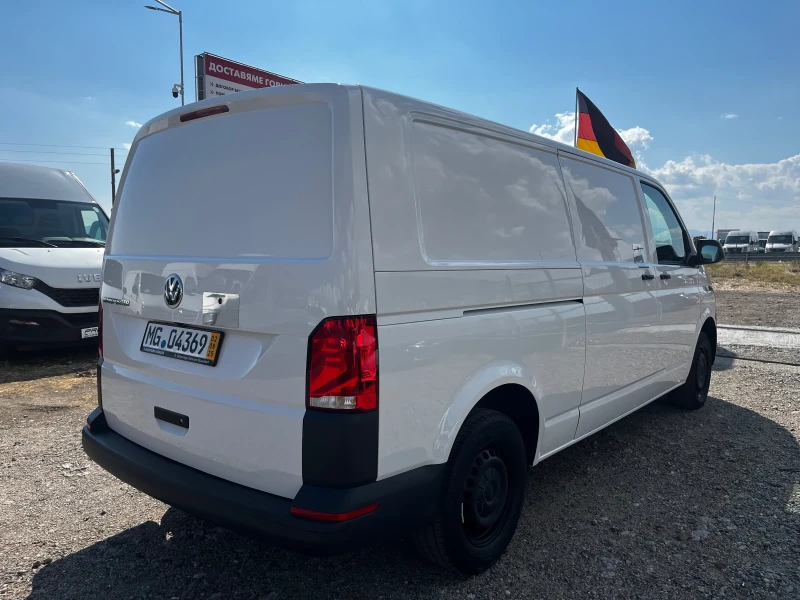 VW Transporter T6.1 facelift/2.0TDI/MAXI/СЕРВИЗНА ИСТОРИЯ/УНИКАТ, снимка 5 - Бусове и автобуси - 51461759