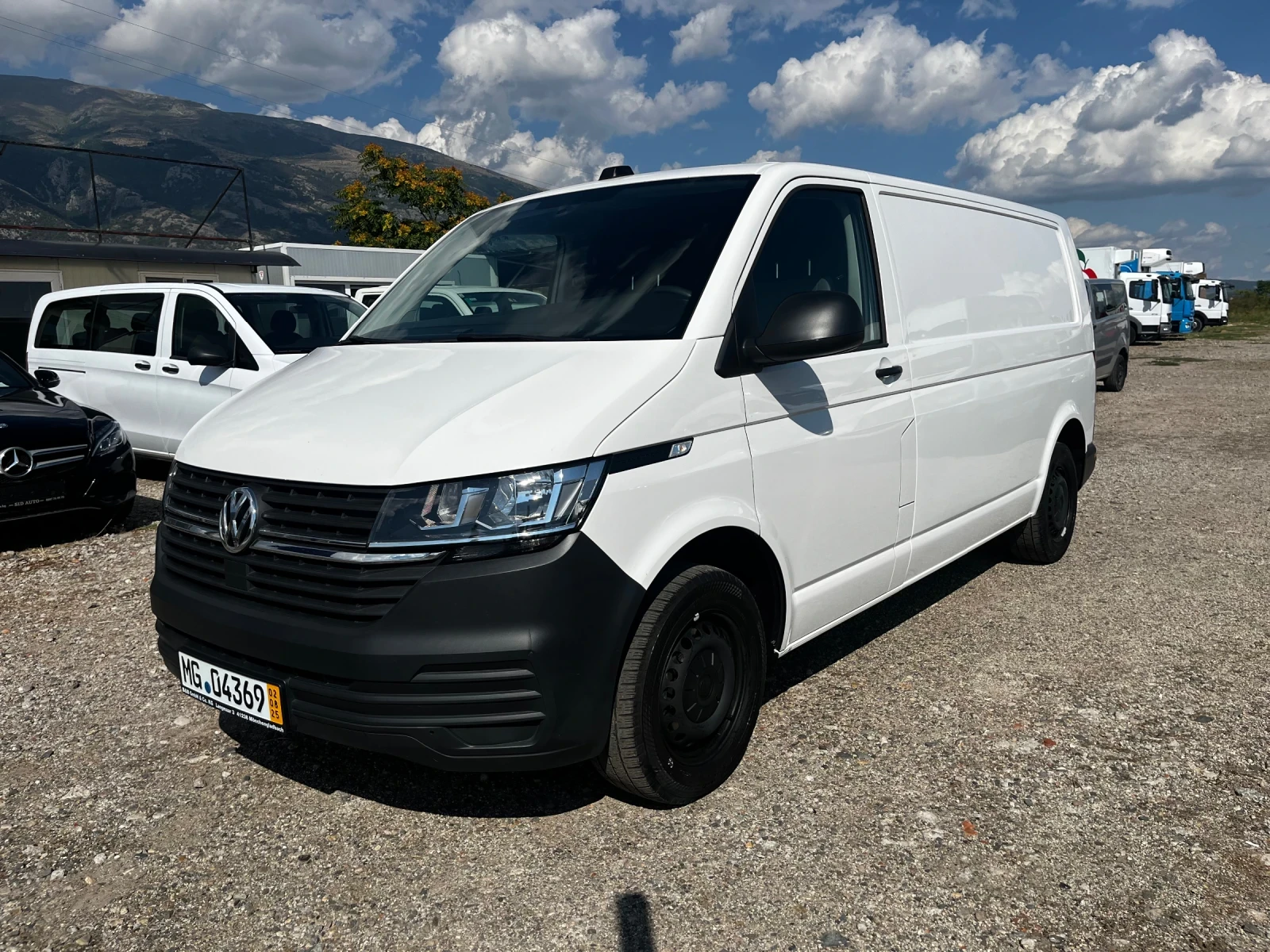VW Transporter T6.1 facelift/2.0TDI/MAXI/СЕРВИЗНА ИСТОРИЯ/УНИКАТ, снимка 1