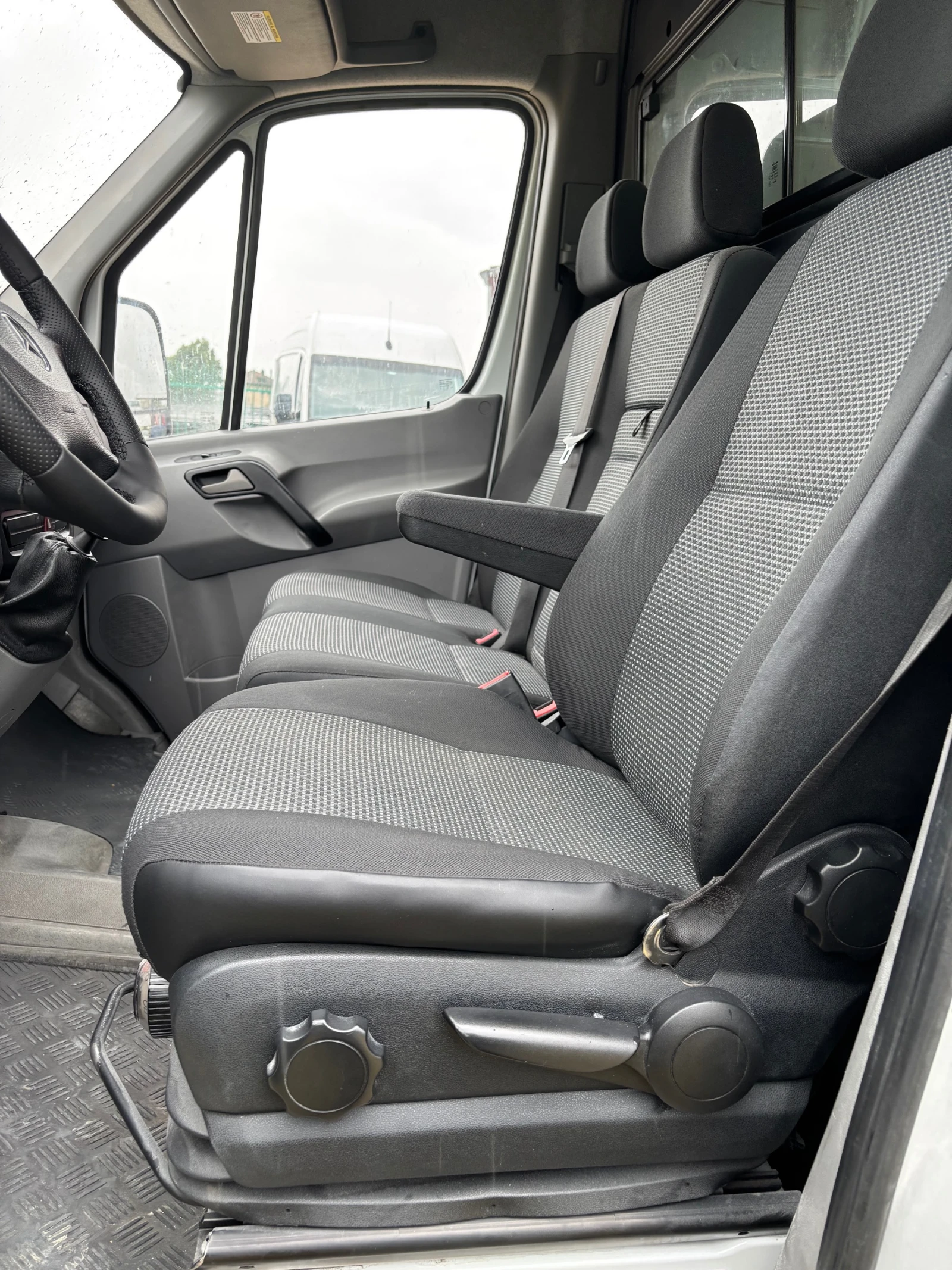 Mercedes-Benz Sprinter 319 КЛИМА ПЪРВИ СОБСТВЕНИК ИСТИНСКИ - изображение 8