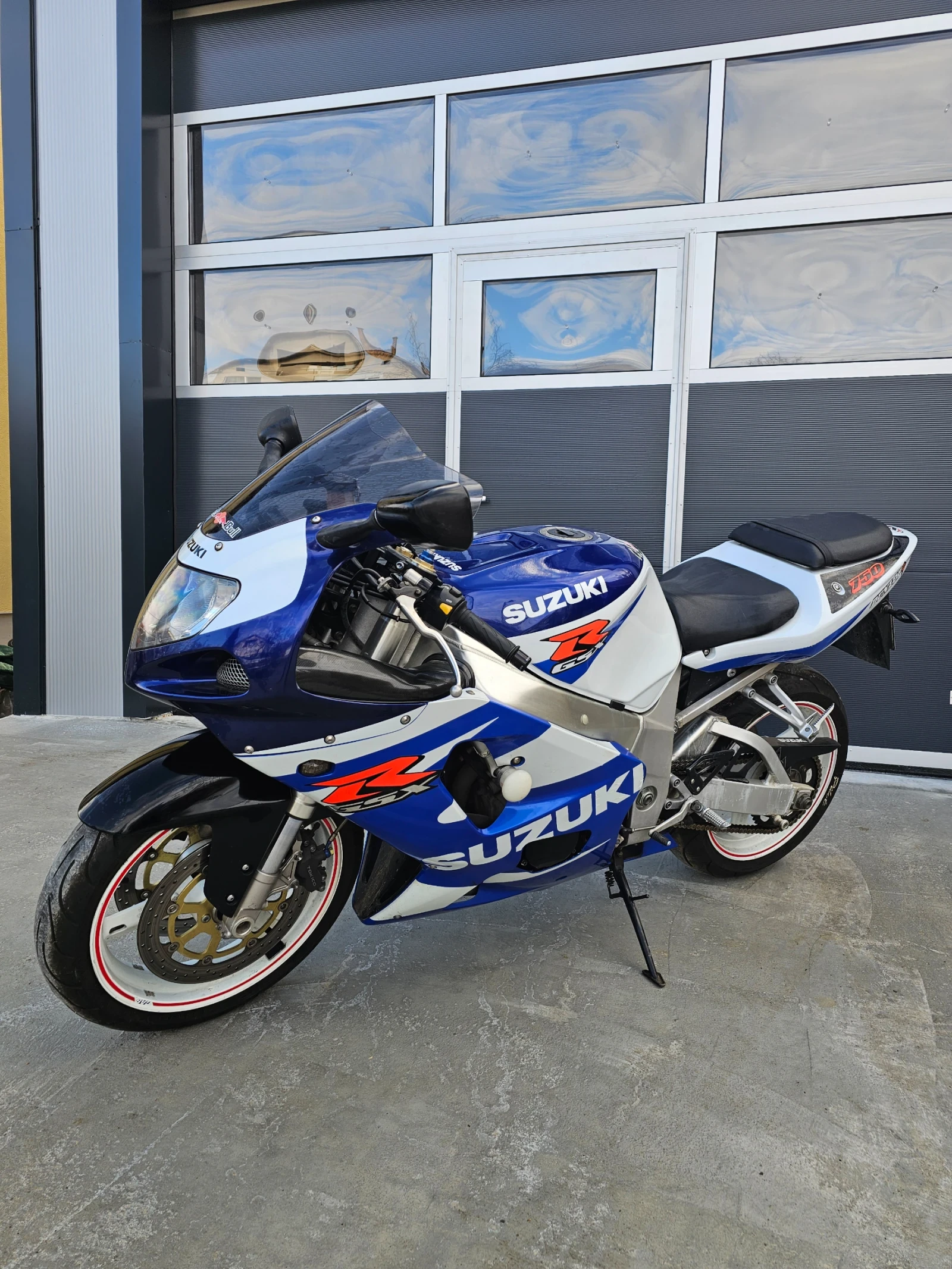 Suzuki Gsxr 750 - изображение 4