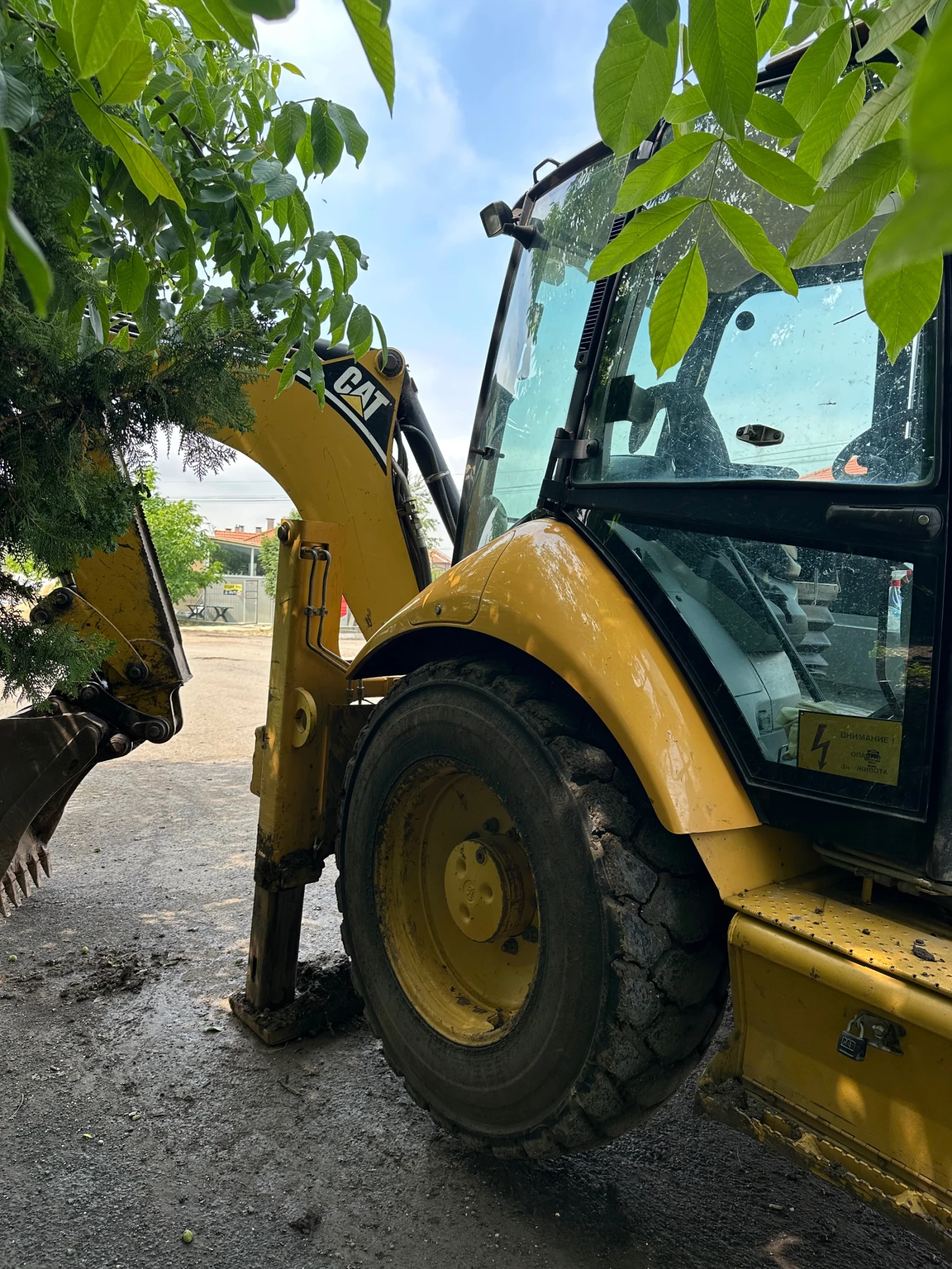 ����� Cat 428� | Mobile.bg � ����������� 4