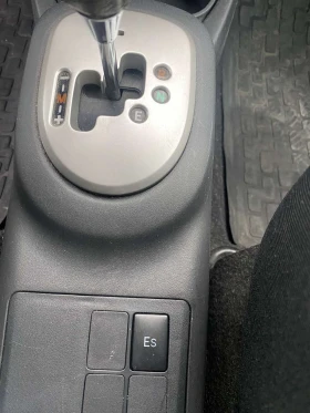 Toyota Yaris 1.3 VVT-i, снимка 10