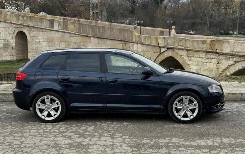 Audi A3 2.0TDI* Sportback* , снимка 5 - Автомобили и джипове - 48355612