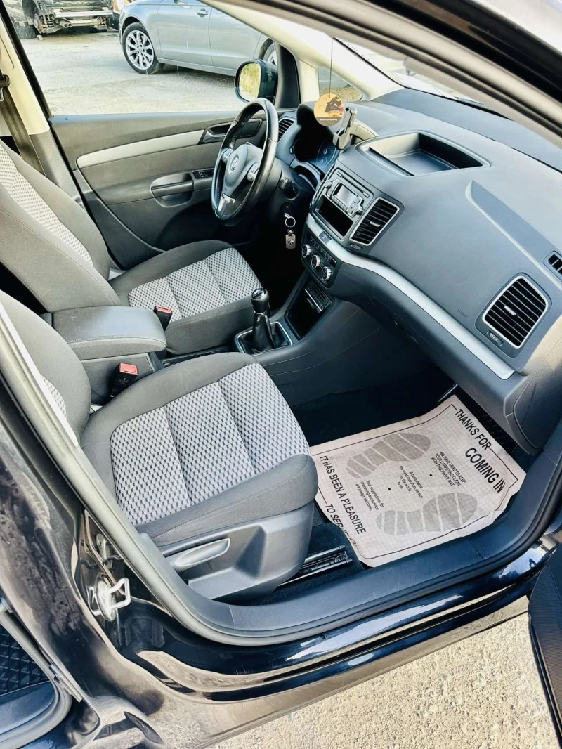 VW Sharan, снимка 8 - Автомобили и джипове - 52051042