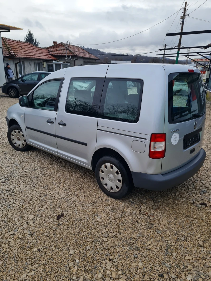 VW Caddy 1.6куб.102к.с. 7местен , снимка 4 - Автомобили и джипове - 53408903