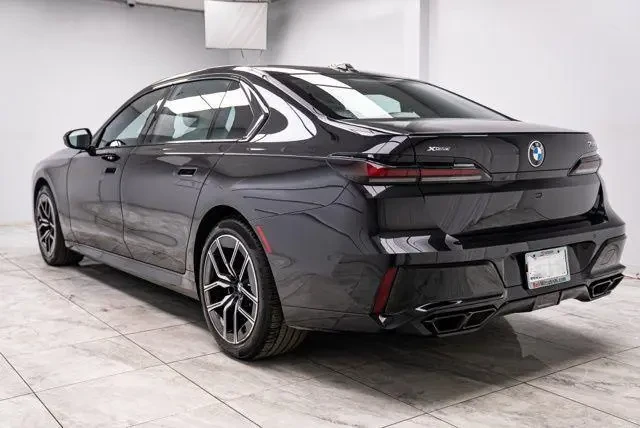 BMW 760 i Xdrive, снимка 5 - Автомобили и джипове - 54434012